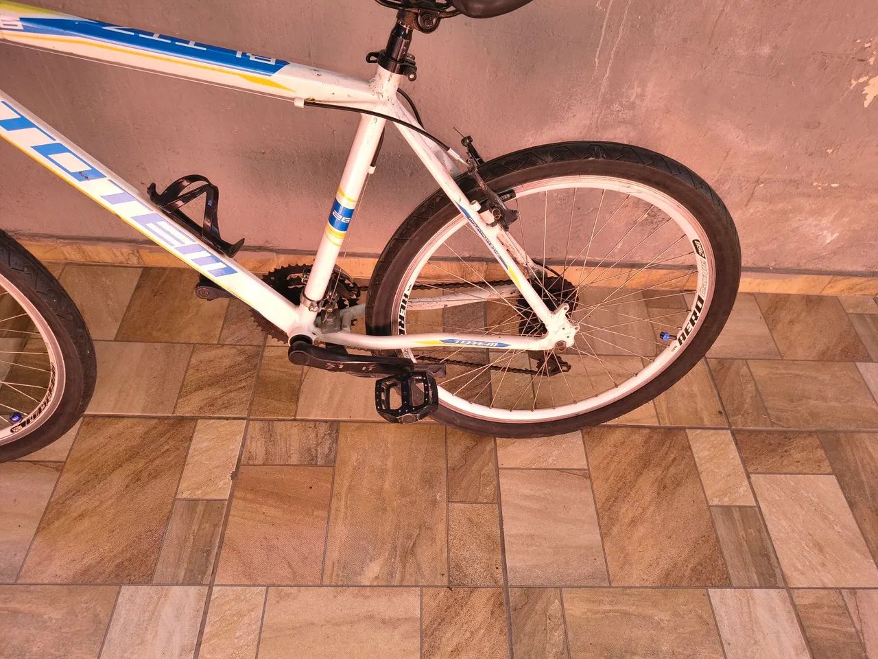 Bike Toten blitz aro 26 passador Shimano  - Foto 3