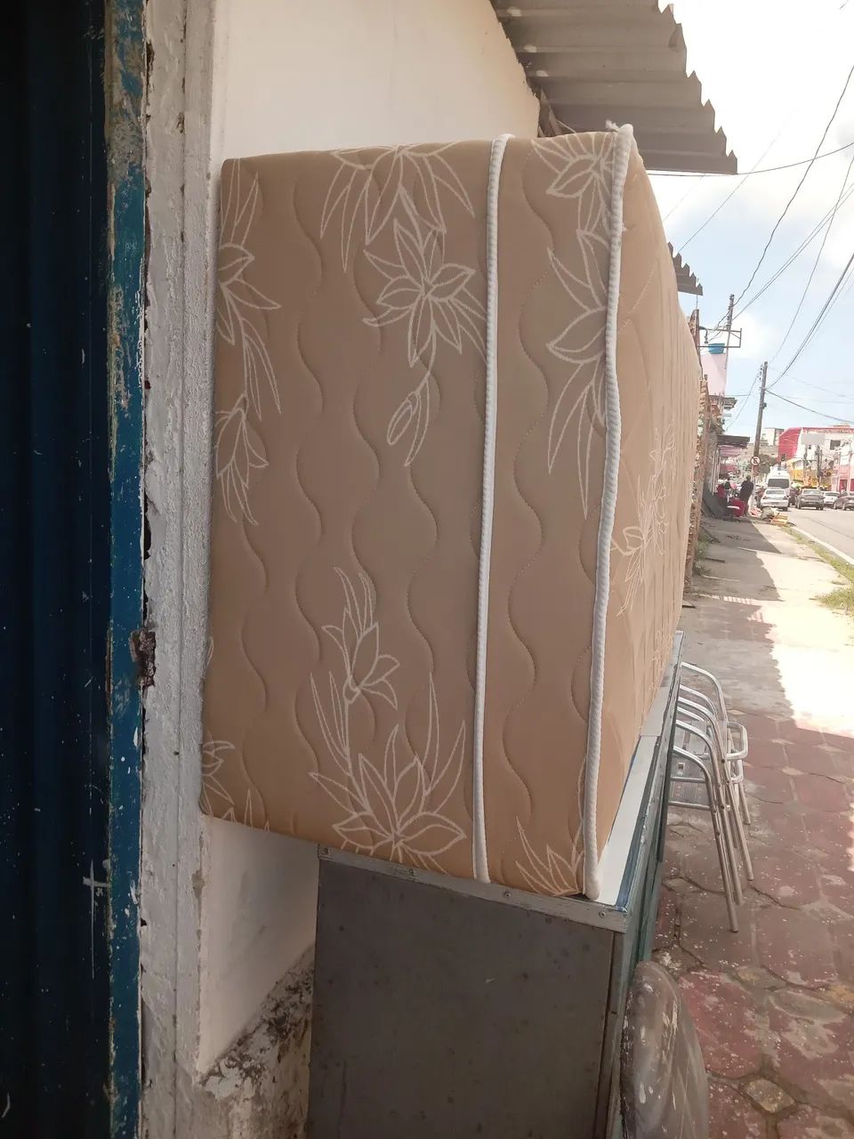 VENDO UMA CAMA BOX DE SOLTEIRO ELA E DE MOLA NA NOVA  - Foto 2