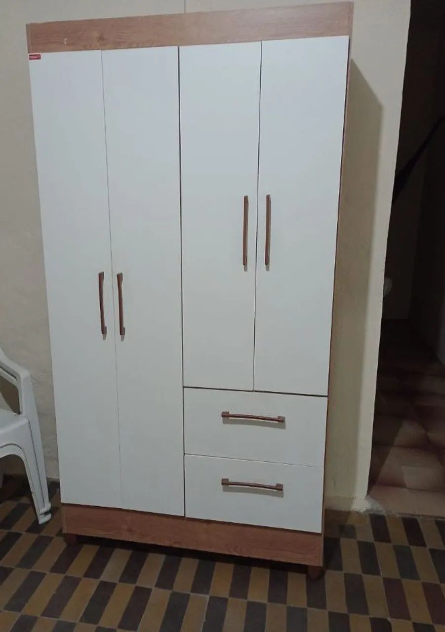 GUARDA ROUPA 