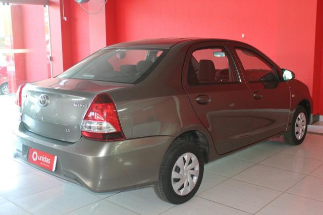Etios sedan x 1.5 at
