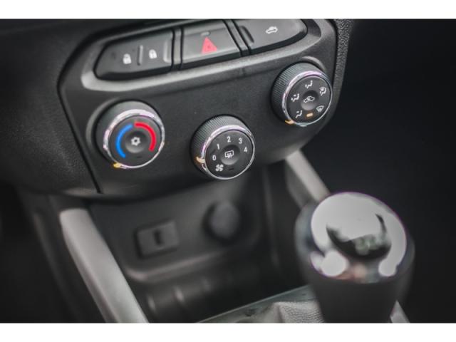 CHEVROLET ONIX 1.4 MPFI ACTIV 8V FLEX 2019 - Foto 5