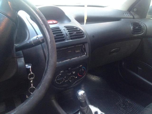 Peugeot 206 ano 2007/2008 - Foto 8