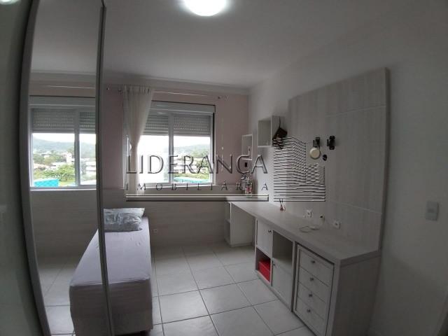 Apartamento, saco grande, 2 dormitórios, sendo 1 suíte. - Foto 17