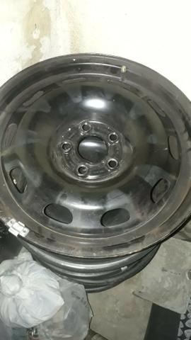 Vendo 4 jante e 4 calotas novos , 5 furos! - Foto 3