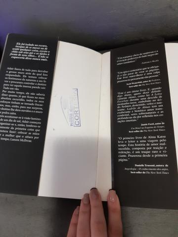 Saga de livros Alma Katsu - Foto 3