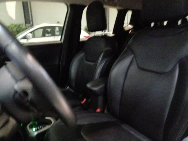 Renegade lgtude at 1.8 16/16 57000km R$63.990 - Foto 14