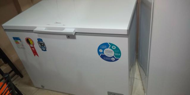 Vendo freezer MIDEA 295 litros