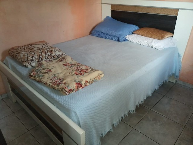 Cama de casal com molas ensacadas