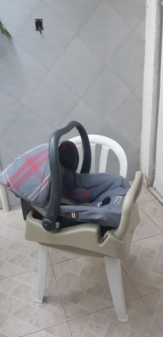 Bebê conforto com base p carro marca birigotto. - Foto 2