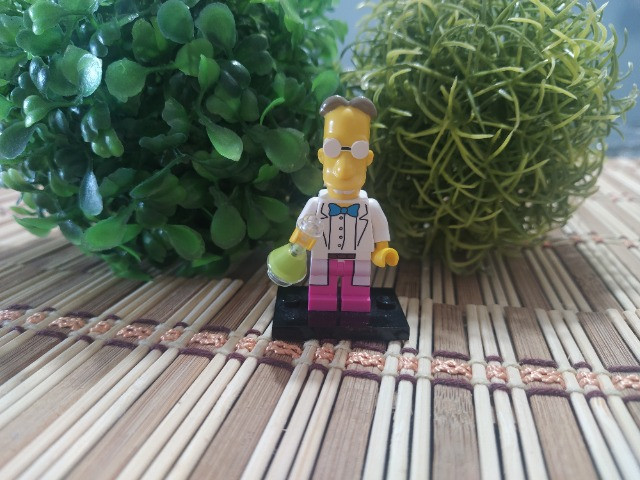Lego Minifigures Simpsons - Prof. Frink - Foto 2
