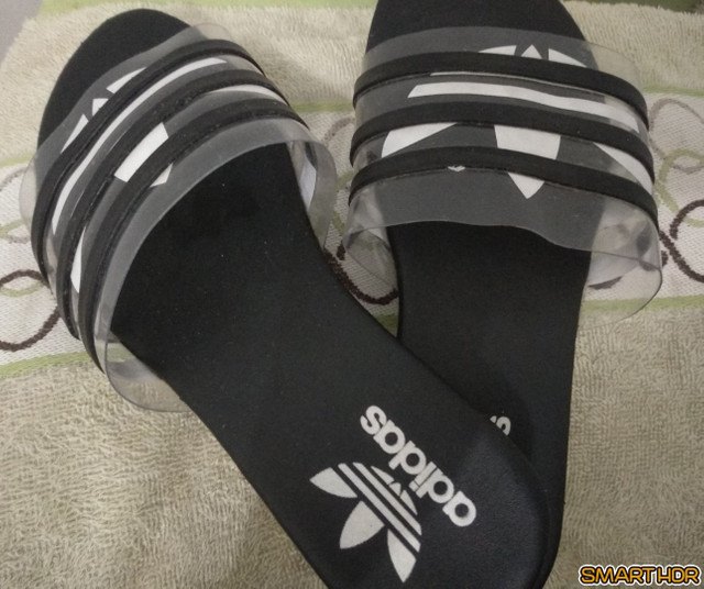 sandalia adidas branca