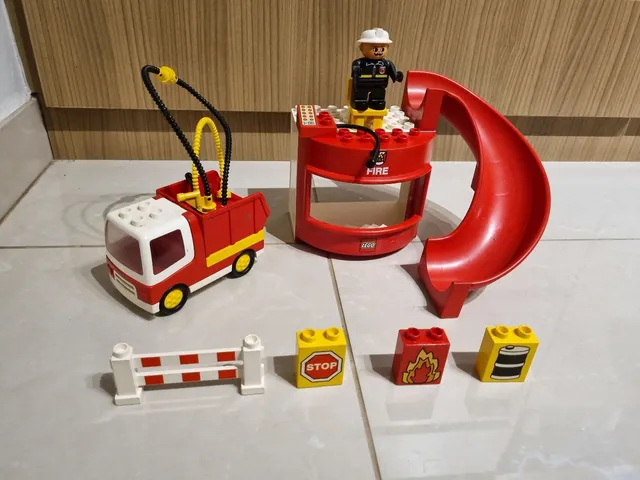 Kit Com 4 Veículos Bombeiros Em Ação - Conjunto Bombeiro Com Onibus E  Caminhões - Caminhão Fire Recue - Brinquedo Carrinho Infantil