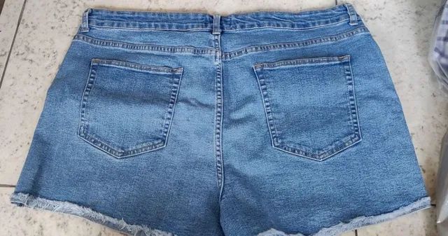 Bermudas Jeans femininas tamanho 48 - Foto 2