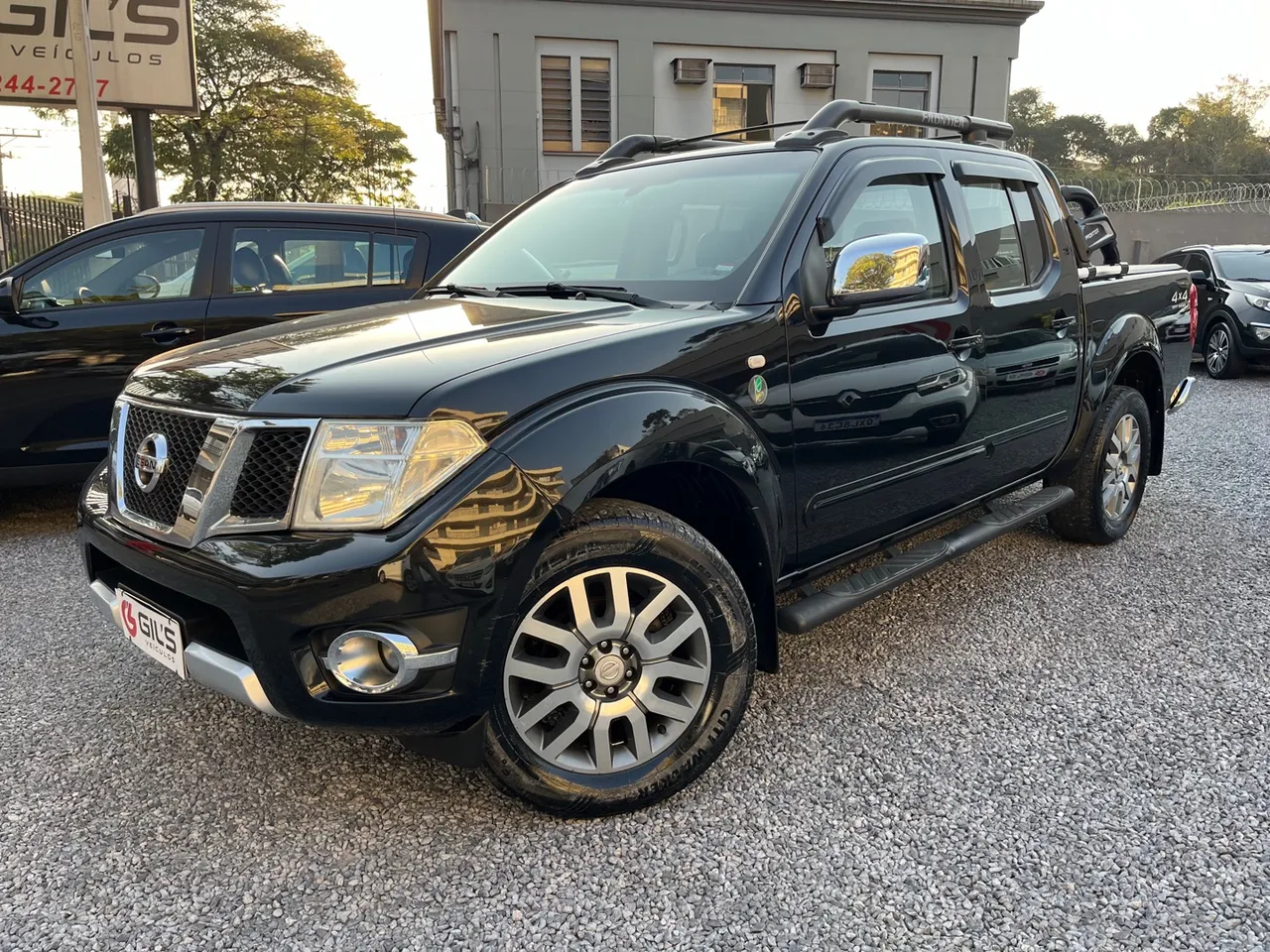 NISSAN FRONTIER 2013