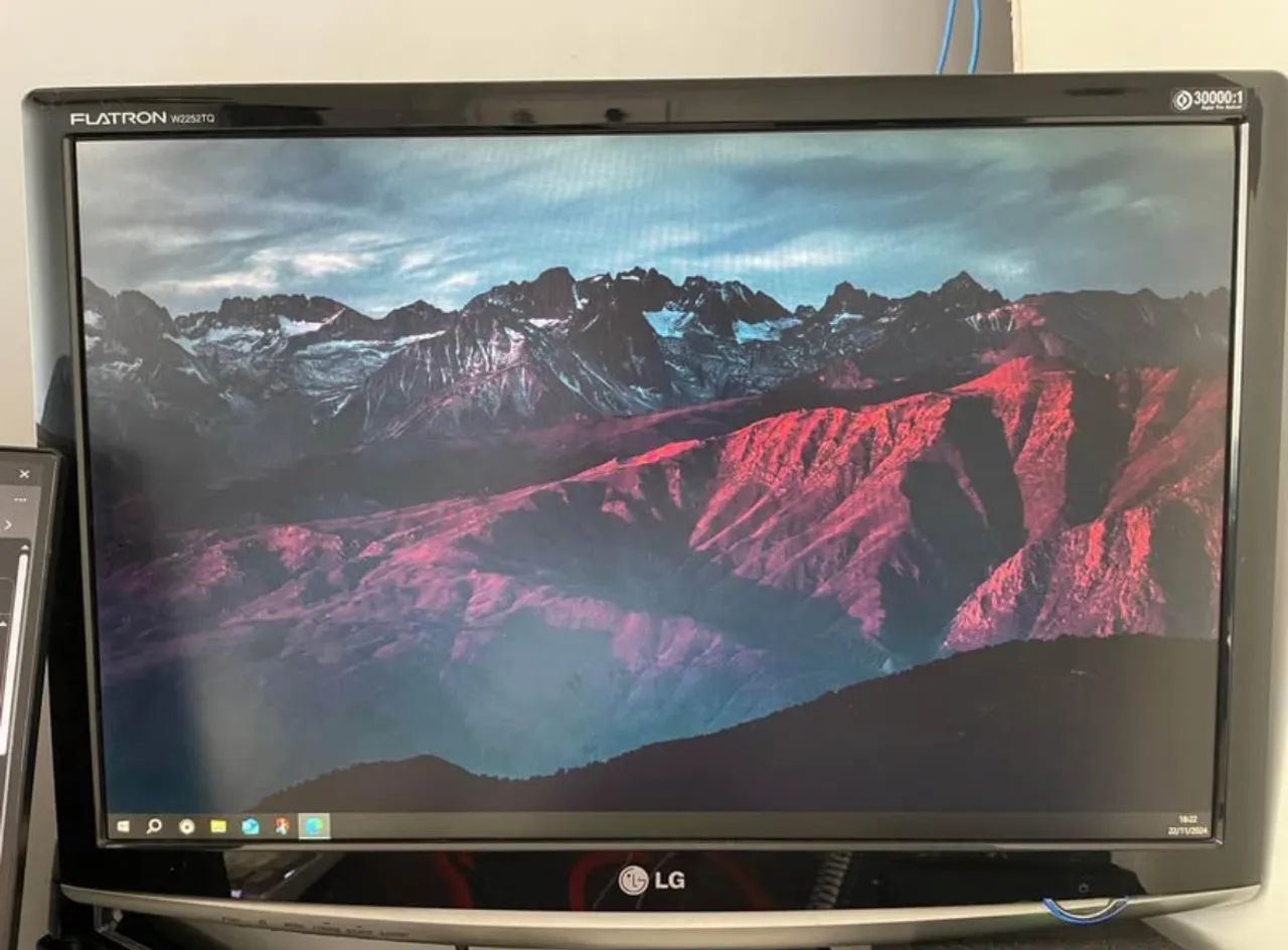 Monitor LG Flatron 24 polegadas