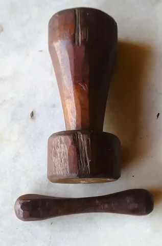 Antigo Pilão Almofariz  esculpido Bloco Madeira nativa Quilombo Acompanha soquete Descriçã - Foto 4