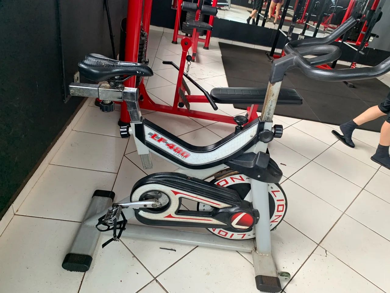Bicicleta Ergométrica - LF-480 Pro
