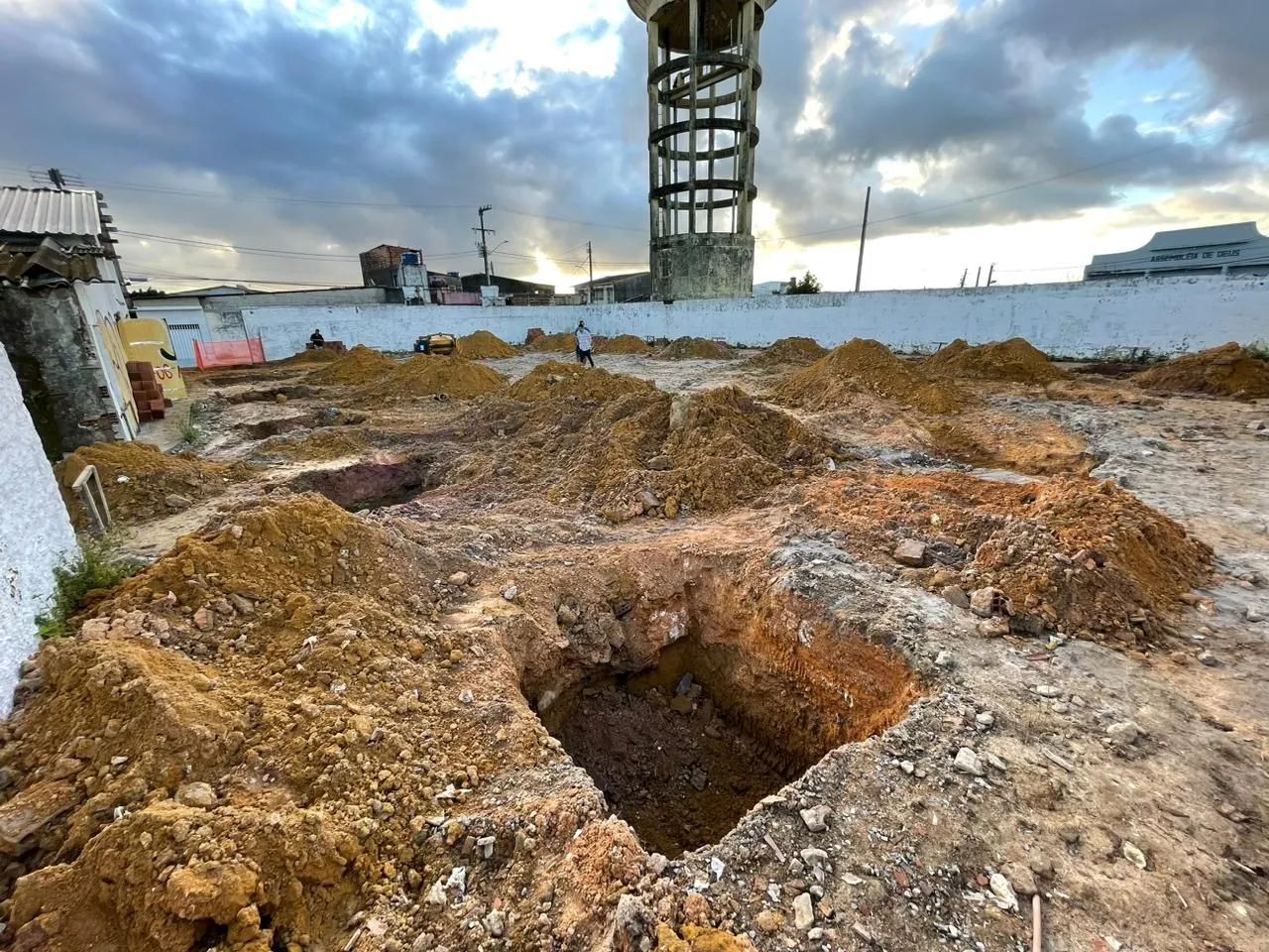 Aluguel é serviços com retroescavadeira.. - Foto 3