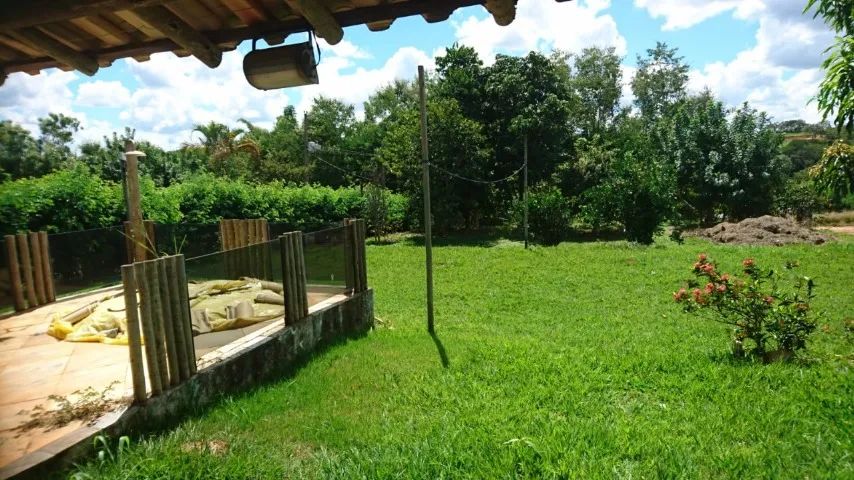 Sitio de 1250m² todo plano, com casa, campo de futebol, banheira de hidromassagem . - Foto 7