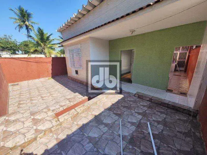 Ilha do Governador - Jardim Carioca - Casa - Vazia - Sala - 3 Quartos - Quintal - Área Gou