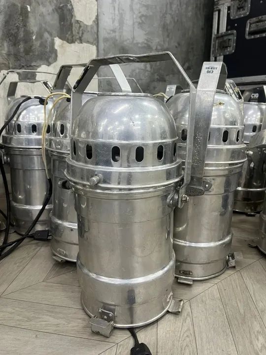 REFLETOR PAR 64 LONGO MODELO ITALIANO - Lâmpada #5 - #2 / LEIA A DESCRIÇÃO - Foto 3