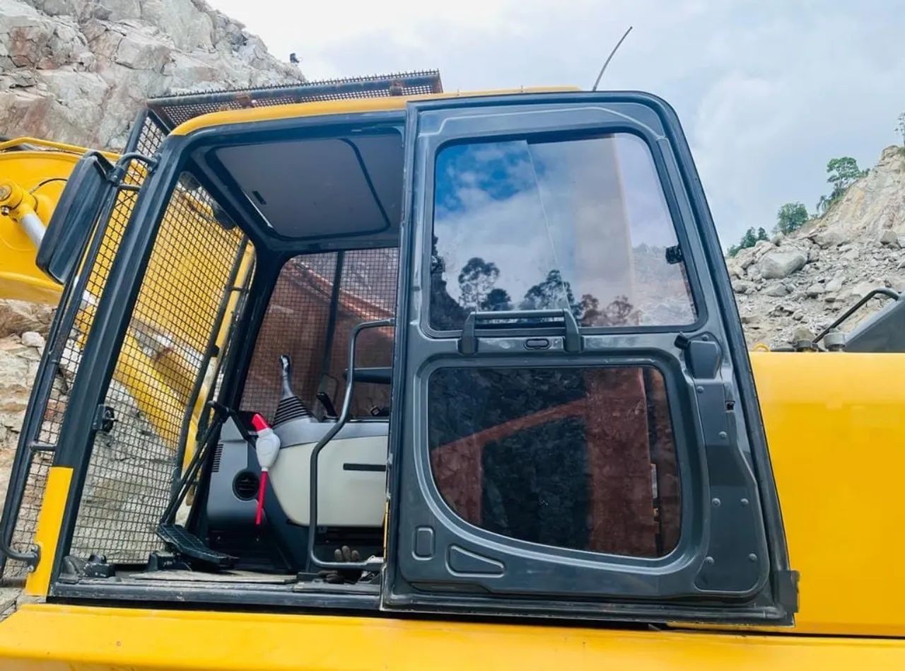 Escavadeira Komatsu PC350 ano 2020 com 9600 horas, em SC - Foto 4