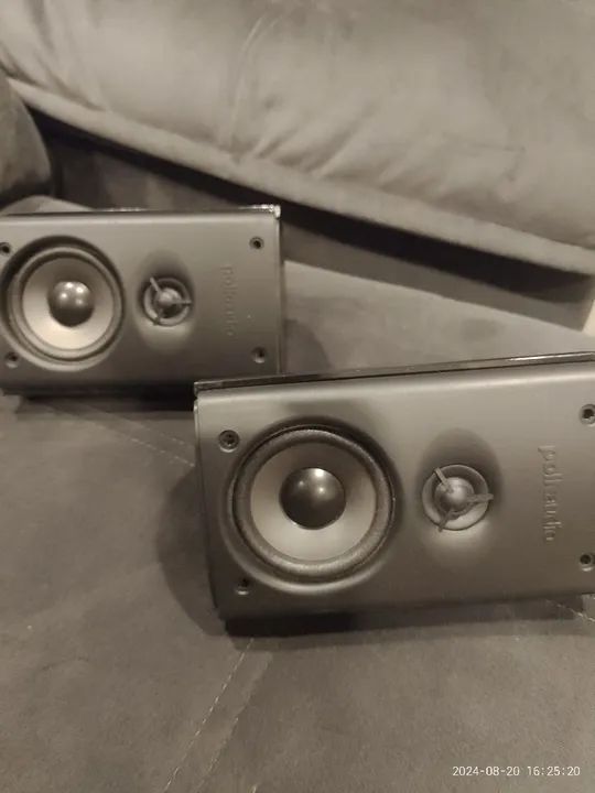 Polk RM 7 caixa satélite 