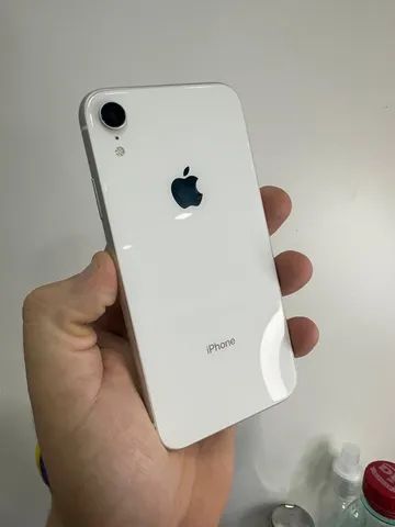 Semi novo iPhone XR de 64gb bateria entre 79% a 100%