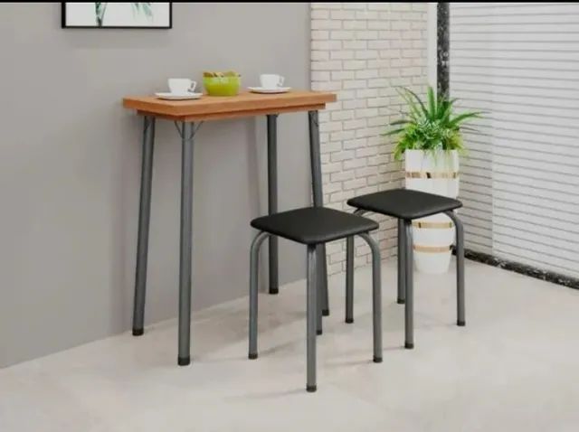Mesa Dobrável Luana com 4 banquetas
