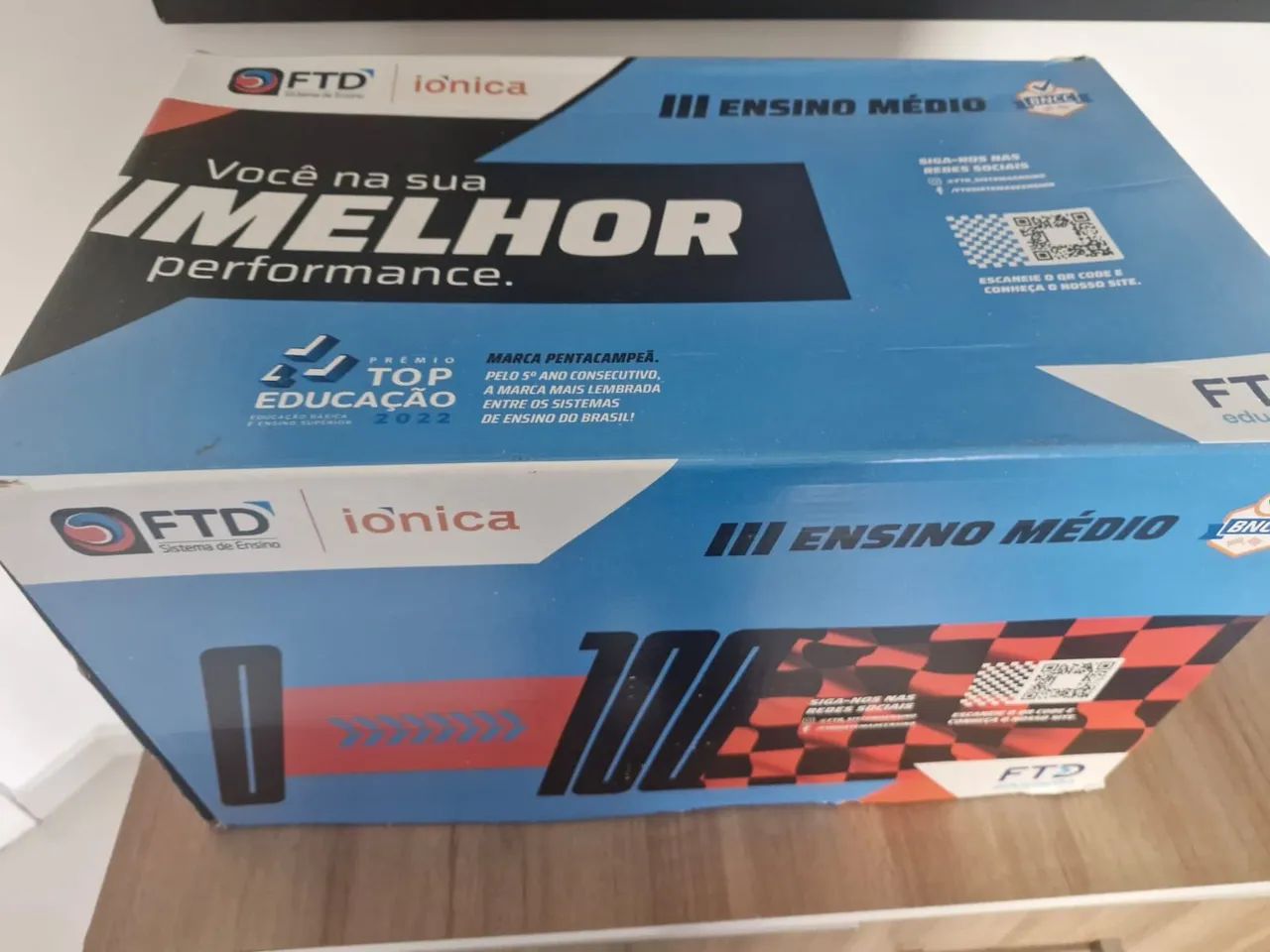 Livro didático FTD Iônica - 2° ano do Ensino Médio - Novo