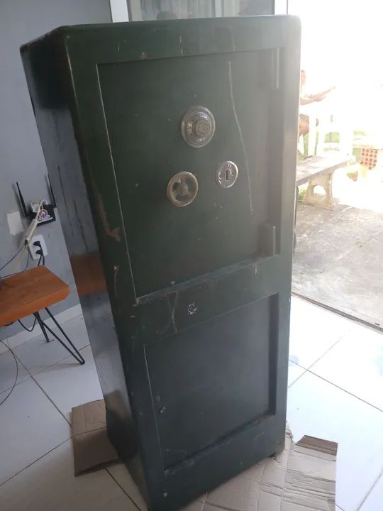 Cofre Antigo refor çado  - Foto 2