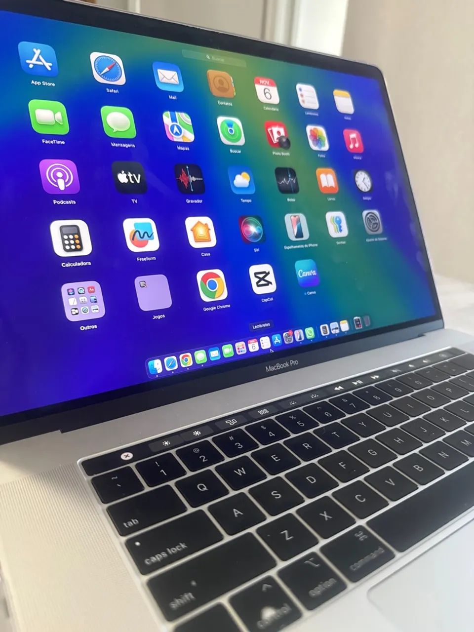 macbook pro i7 2018