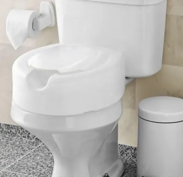 Assento elevado de vaso sanitário