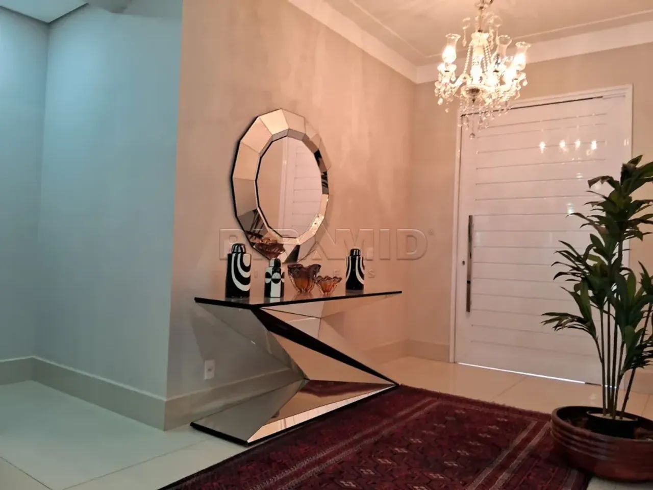 Sobrado alto padrão em condomínio fechado com 518.57m², bairro Jardim Botânico, Zona Sul d