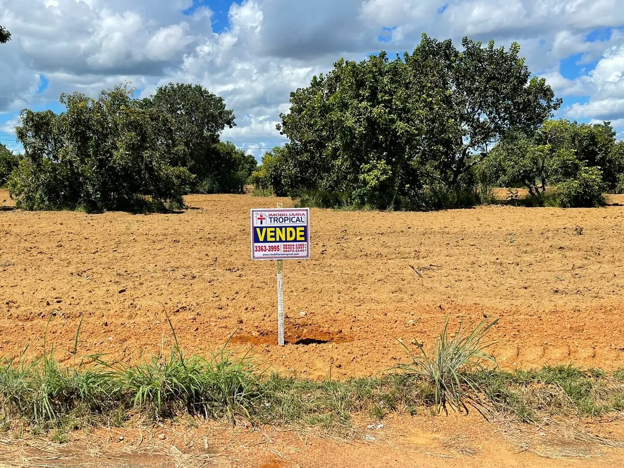 Lote residencial de 360m2 no setor Jardim dos Ypes em Porto Nacional-TO