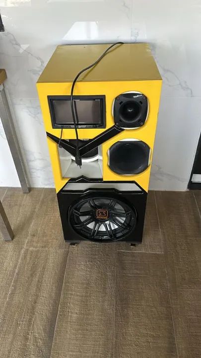 Vende-Se (Vejam na descrição abaixo)