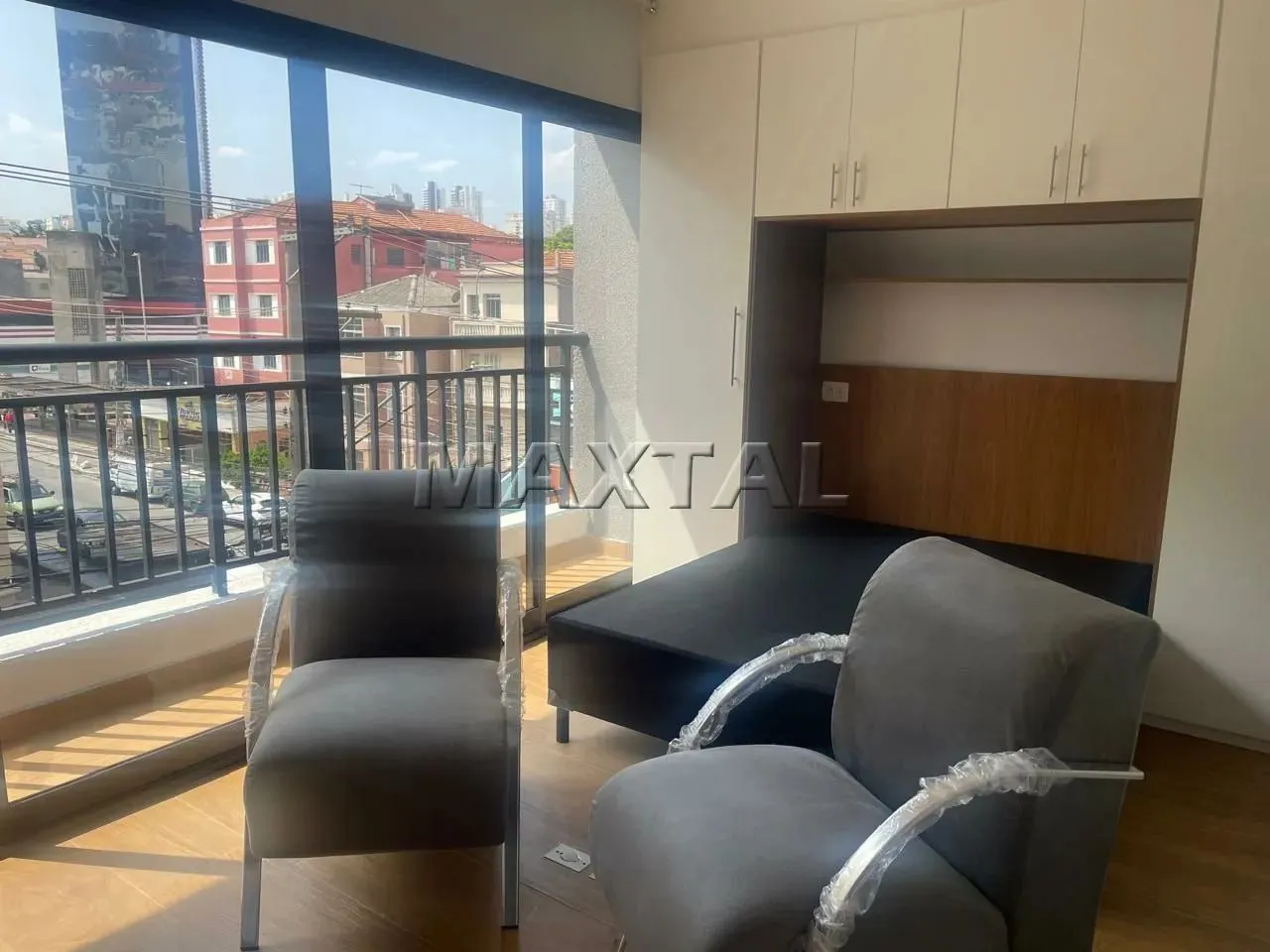 Studio mobiliado, para locação, 1 quarto, cozinha, banheiro, a 5 minutos à pé da estação d