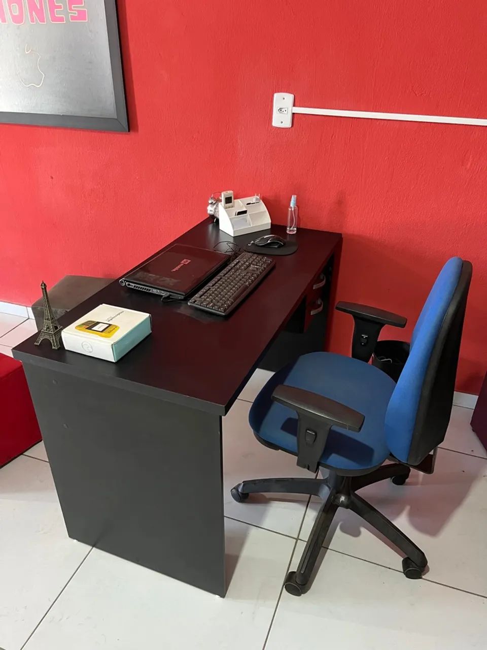 Mesa de escritório- praticamente nova - Foto 4