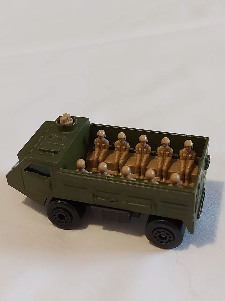 Miniatura de Caminhão Militar Antigo - Foto 3