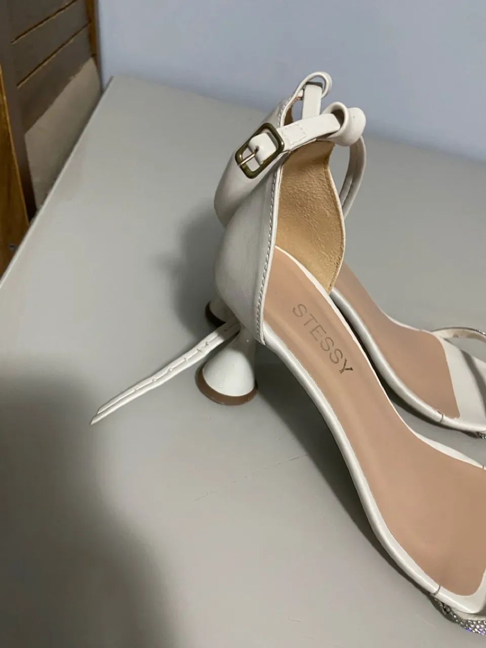 Sandália de salto taça baixa  - Foto 2