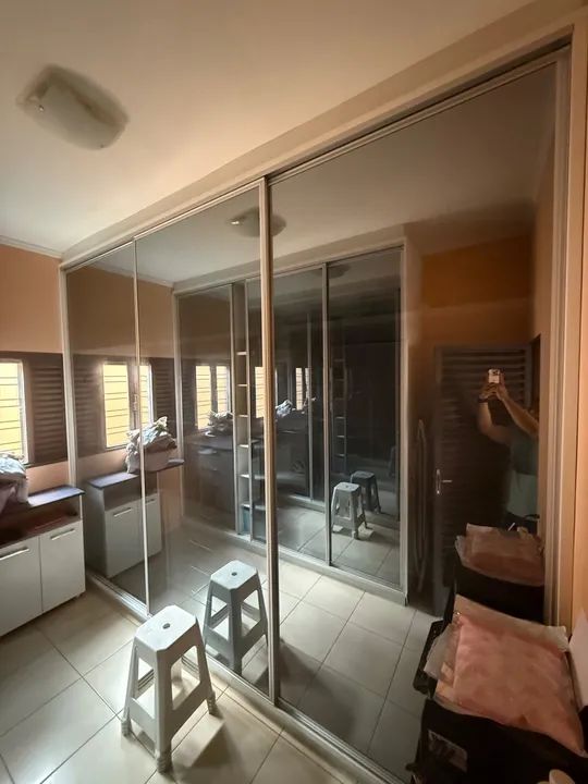 Guarda-roupa com Espelhos - Foto 2