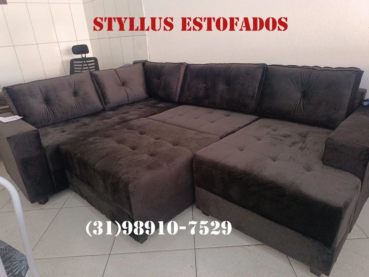 Sofá de canto grande e confortável