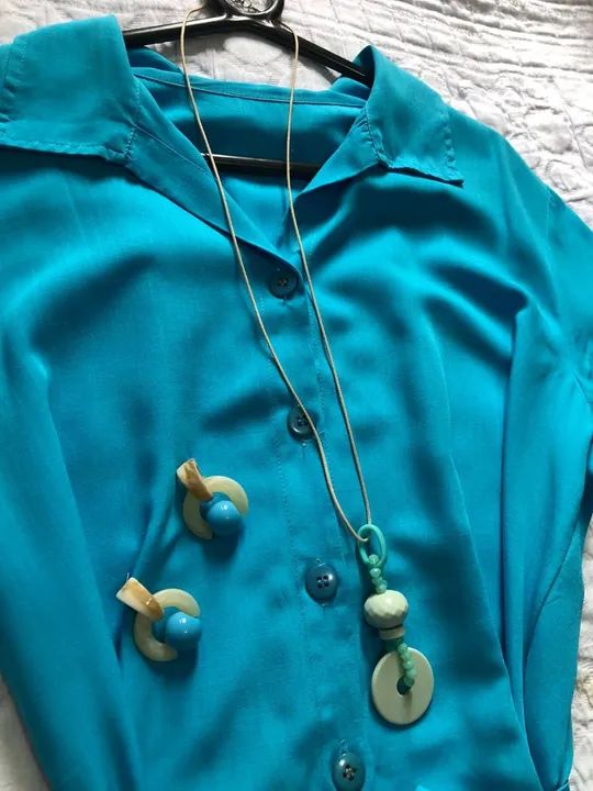Vestido azul turquesa +kit colar e brincos - Foto 2