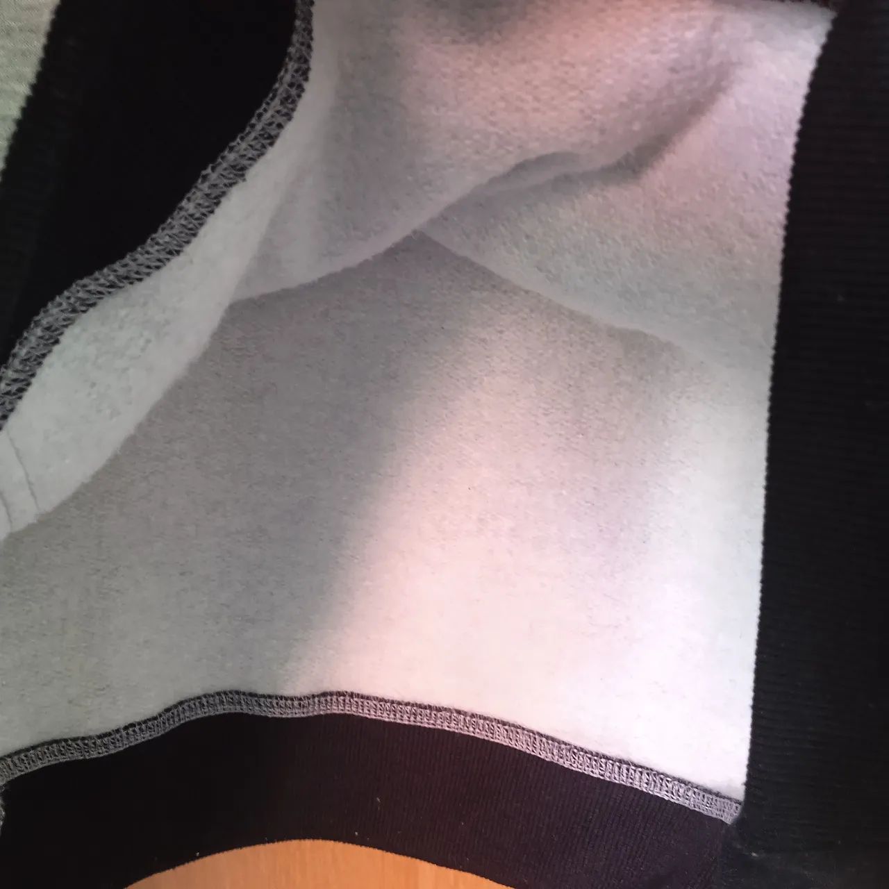 Blusa de Moletom felpudo com Capuz Cinza - Tamanho M - Foto 2