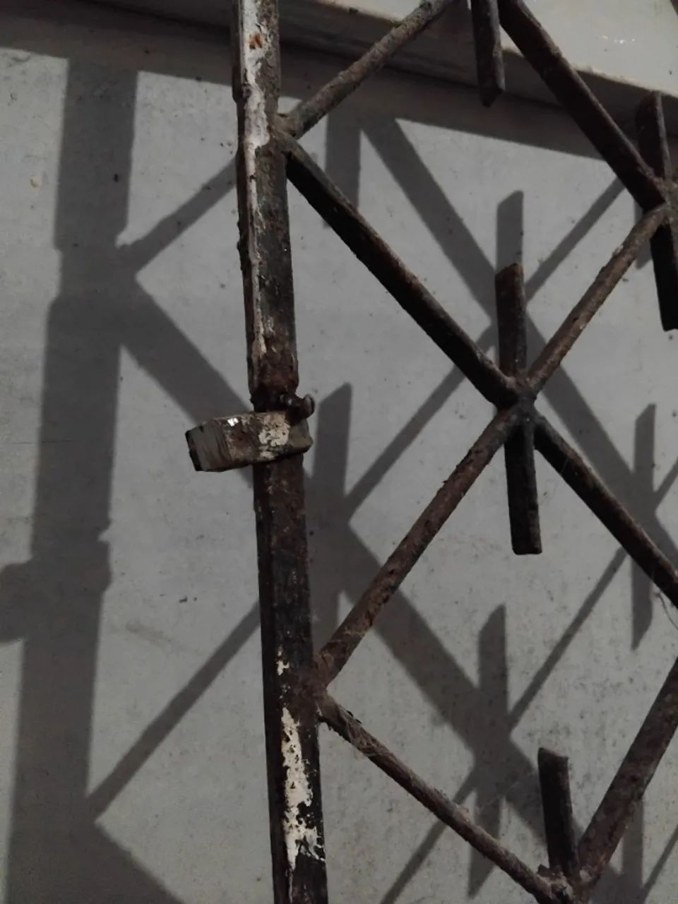 Portão de ferro reforçado - 1m de largura x 2,12cm de altura. - Foto 5