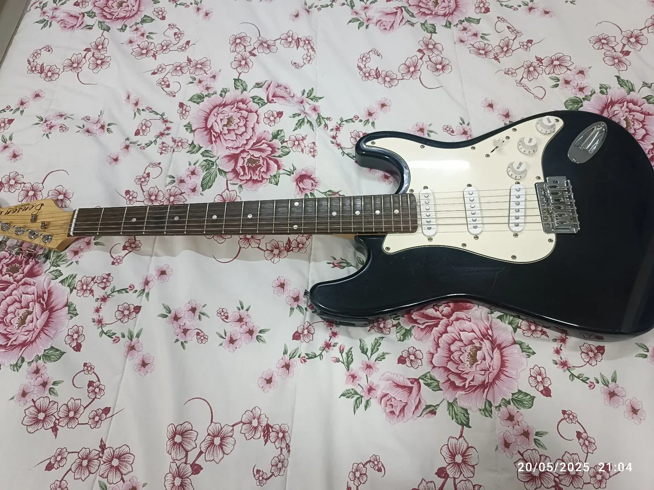 Guitarra Elétrica Benson Stratoturner Black