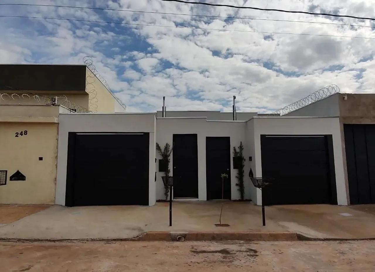 Casa para venda com 70 metros quadrados com 2 quartos em Mansour III - Uberlândia - Minas