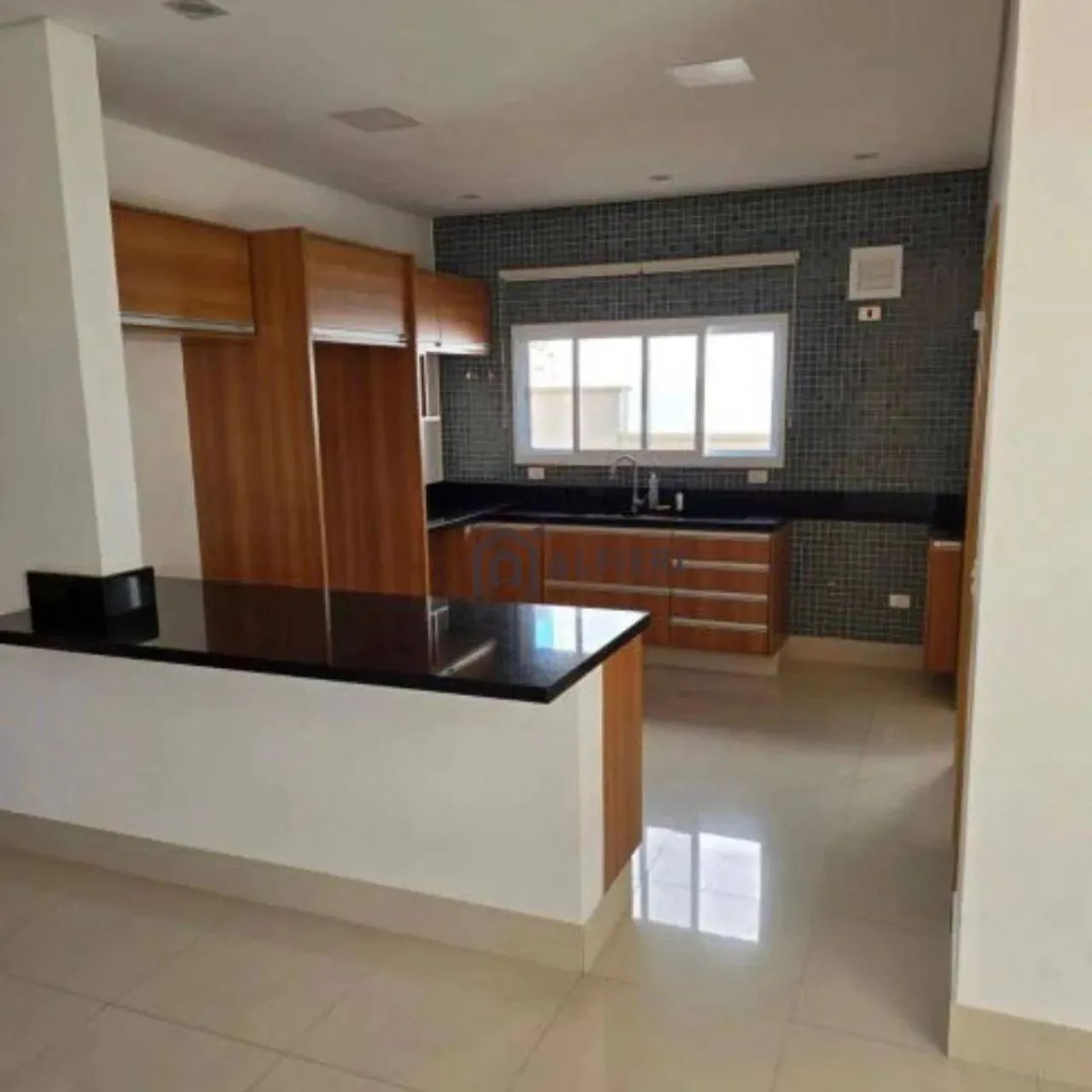 Genesis 2 Oportunidade ! Aconchegante casa semi térrea apenas 3 degraus, com aplo living c - Foto 4