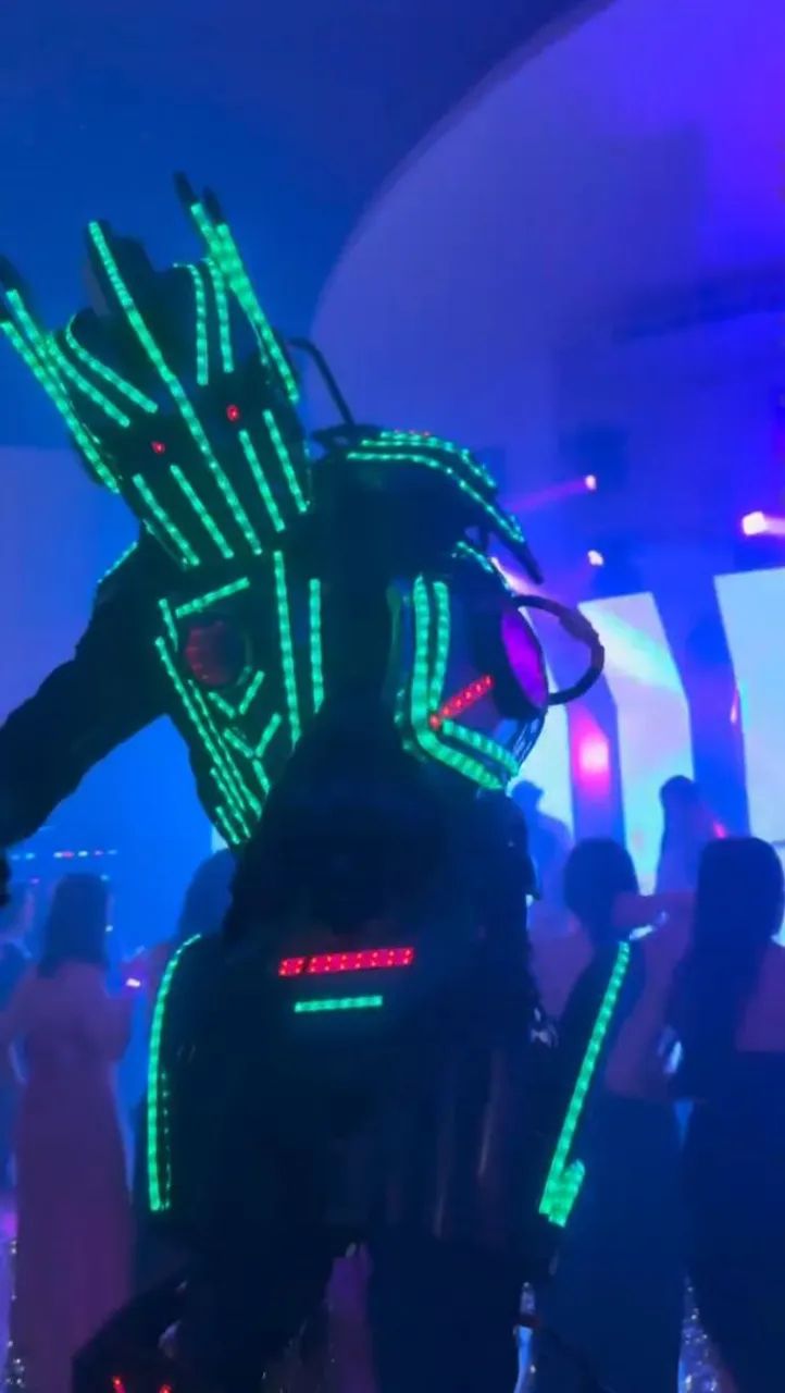 Vendo Robô de Led COMPLETO de Alta Qualidade