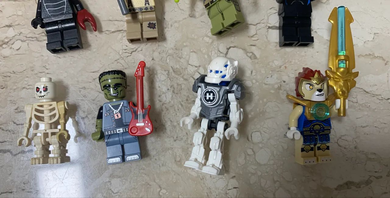 Bonecos aleatórios - LEGO  - Foto 3